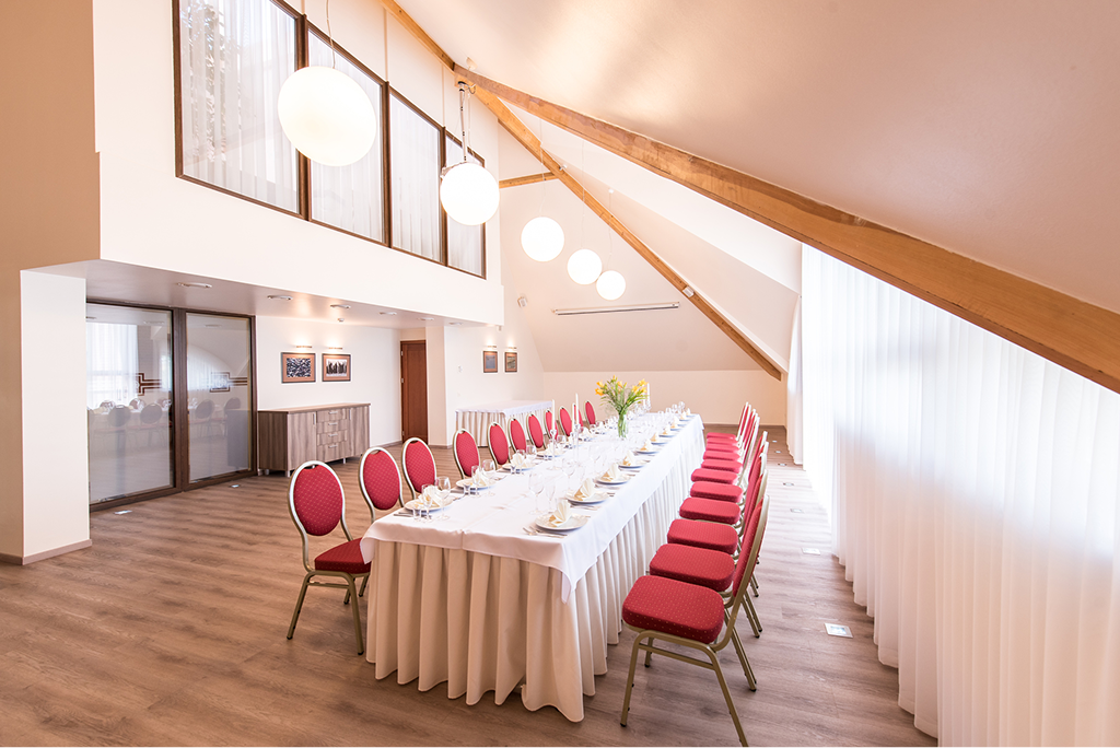 Antrojo aukšto salė 1